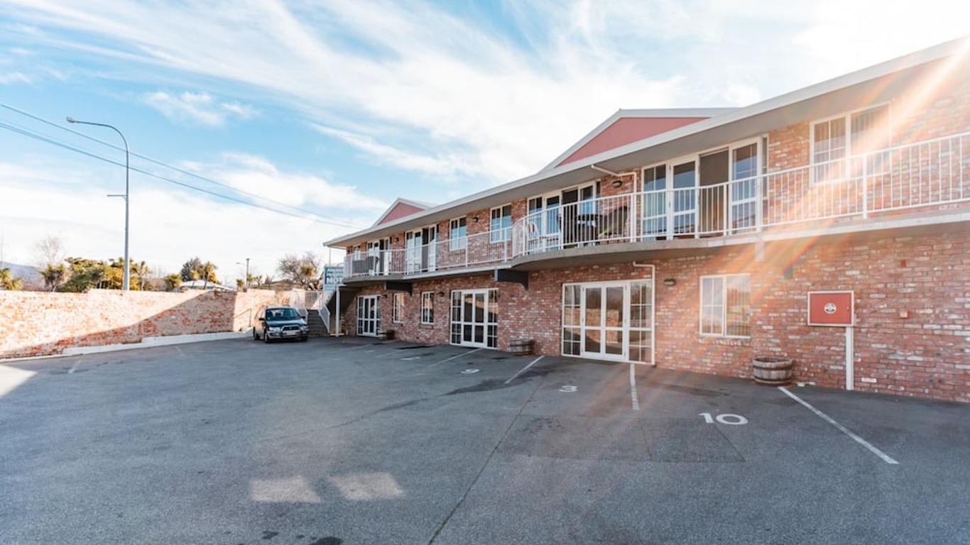 Alexandra Heights Motel