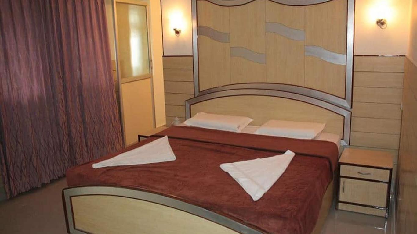 Hotel Prakaash Palace