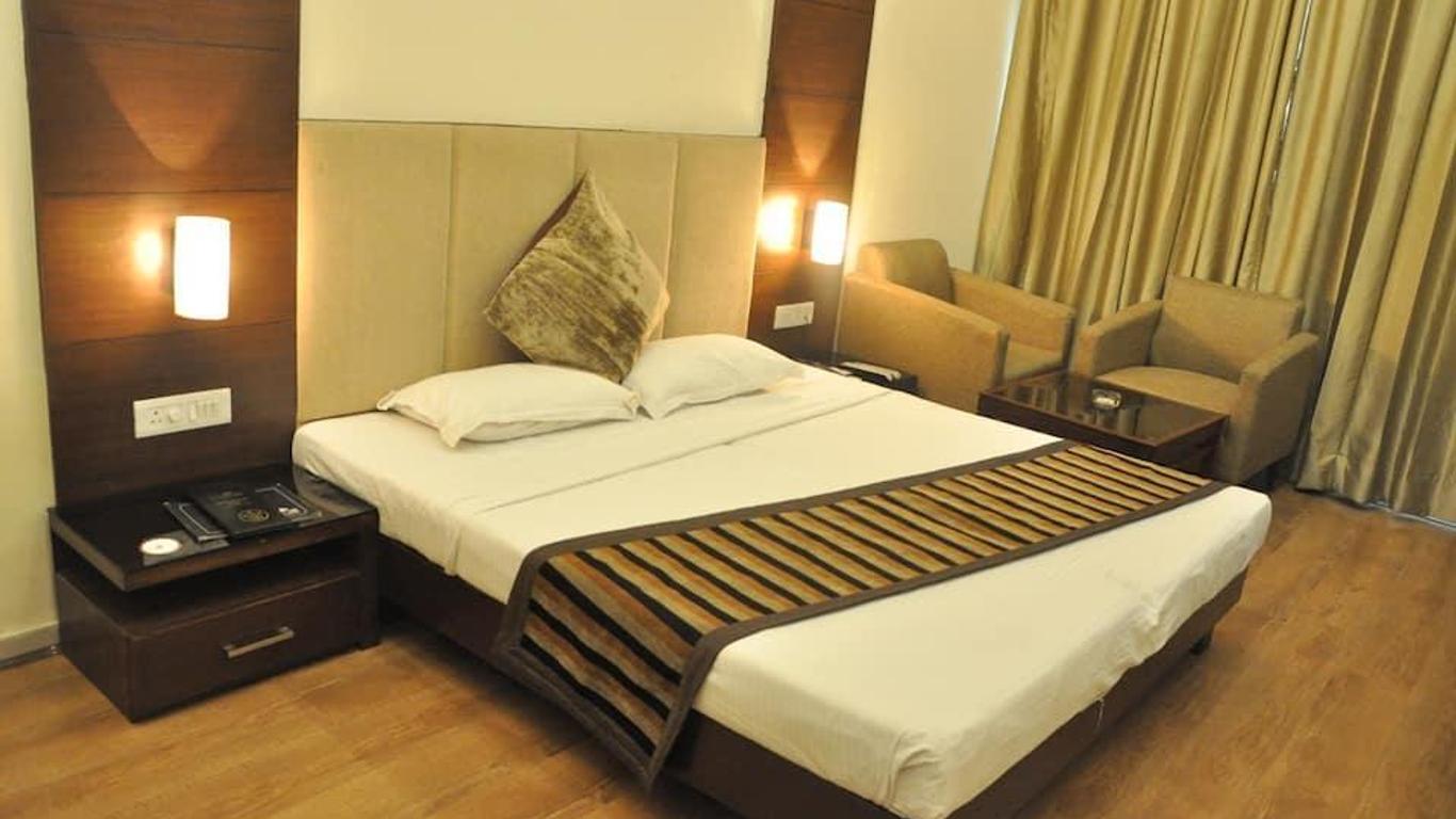 Hotel Parbhat Inn