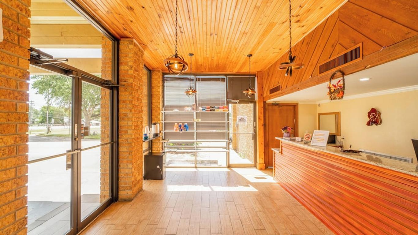 River Valley Motor Inn
