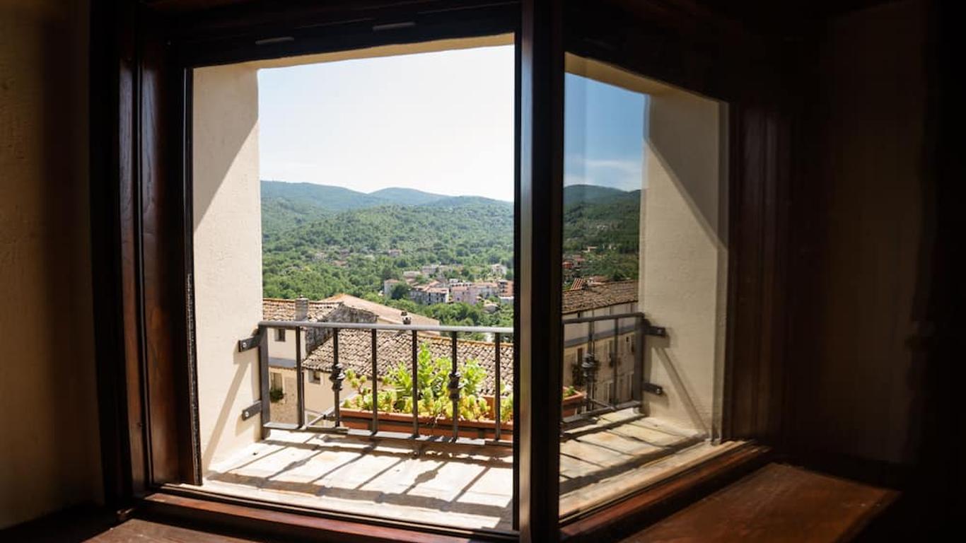 Nena Al Borgo Castello