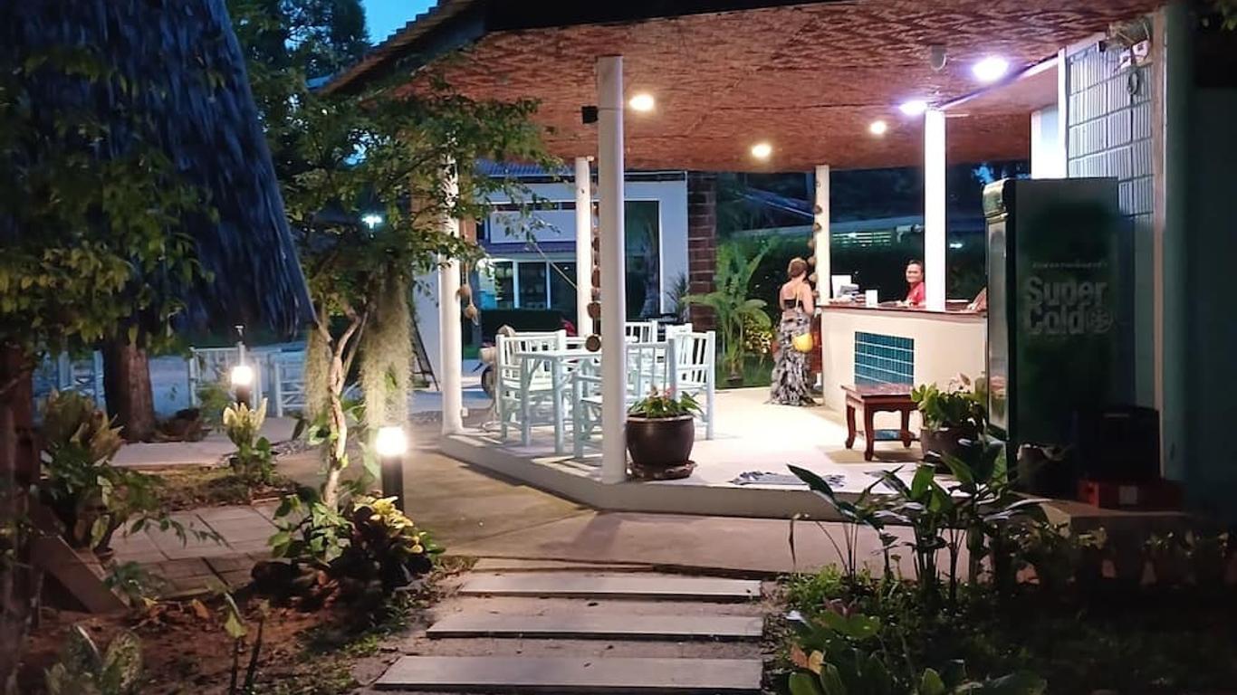 Baan Gecko Long Beach