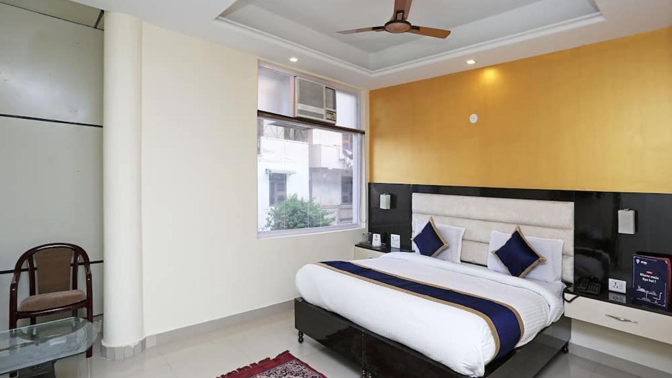 OYO 12833 Century Grand