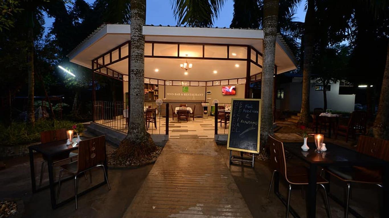Min Nandar Garden Hotel