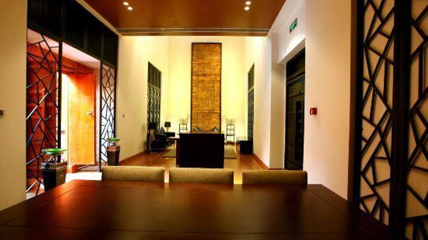 Grand Palace Hotel