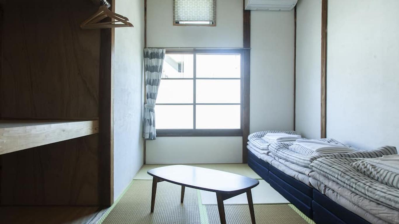 Fukuoka Guesthouse Hive