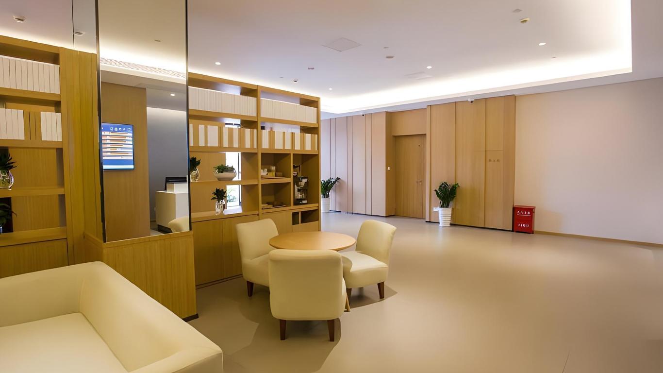 Ji Hotel Shanghai Zhoupu Wanda Plaza