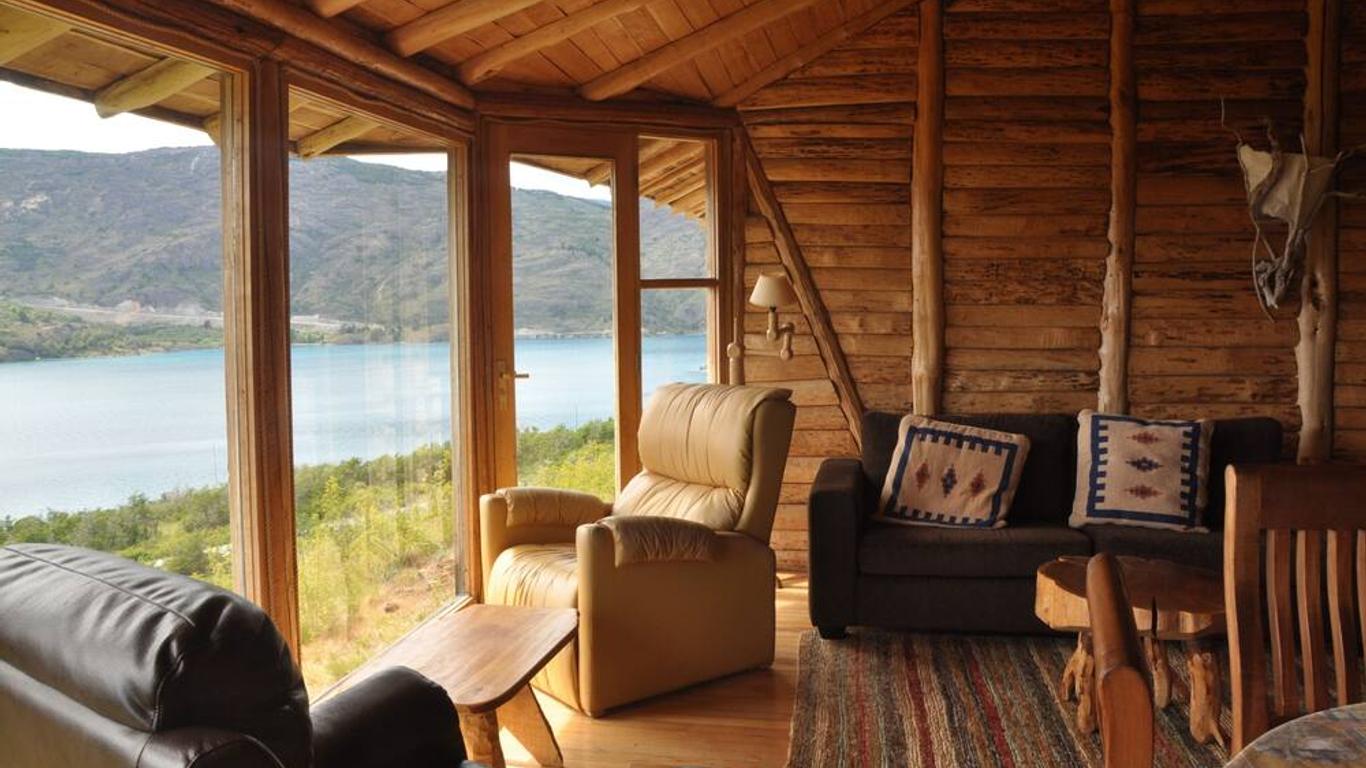 Mallin Colorado Ecolodge