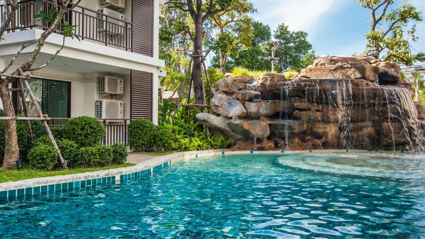 The Title Kr Beach Condotel Rawai Phuket