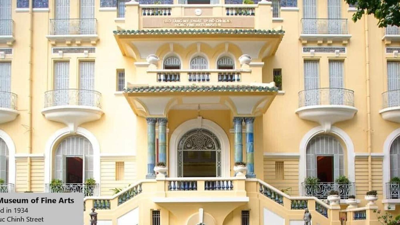Holo Opera Saigon Serviced Homestay