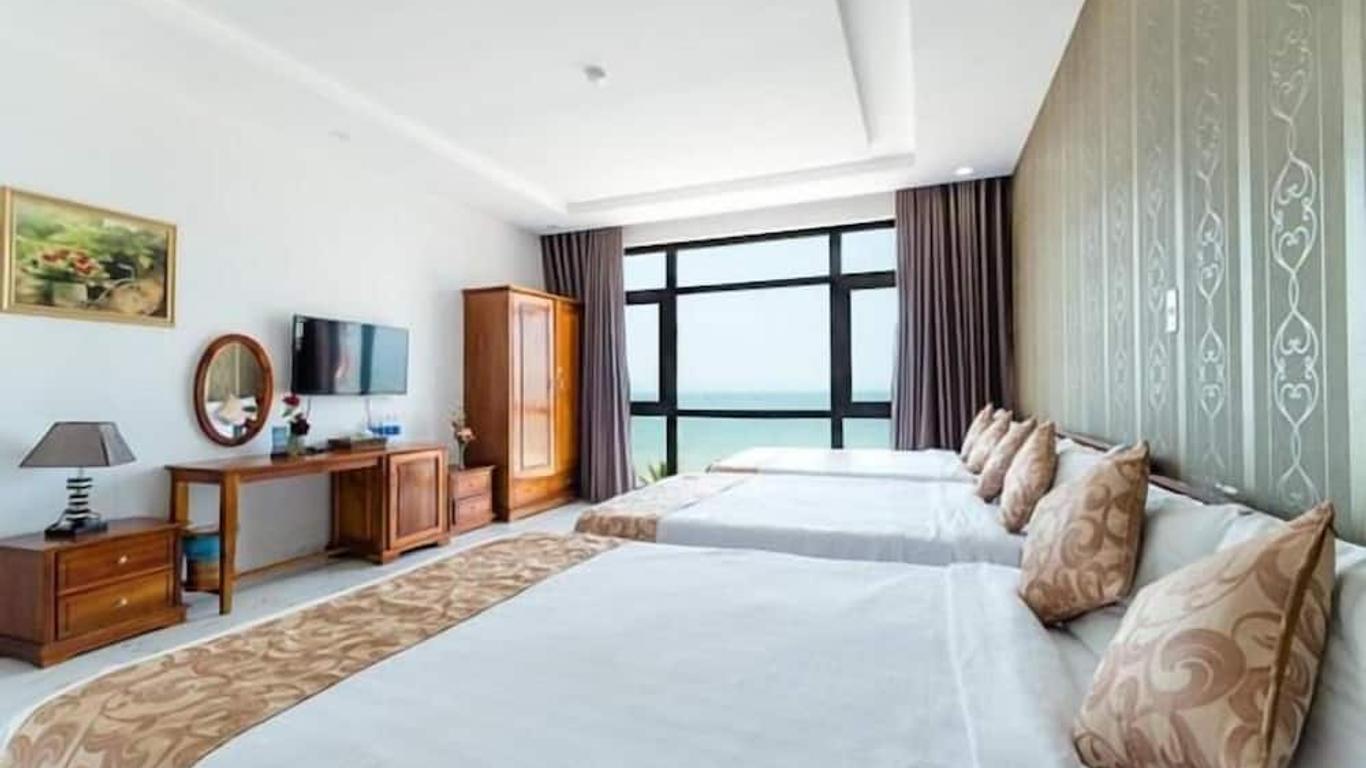 Rose Hotel