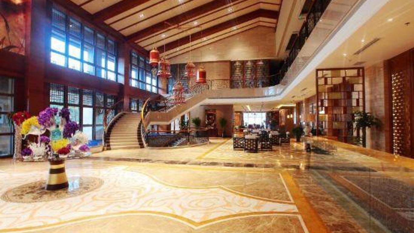 Royal Qingcheng Resort