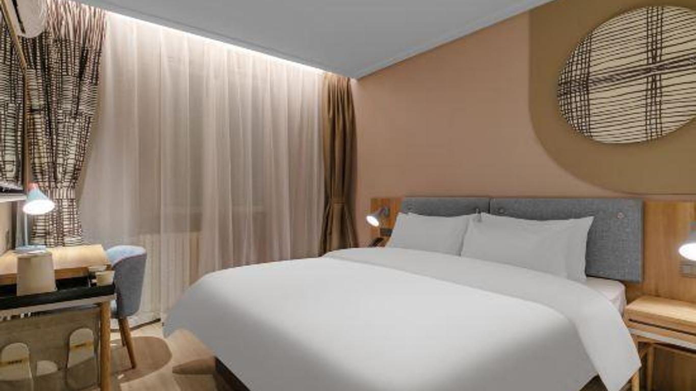 Home Inn (Yantai high Speed railway station)