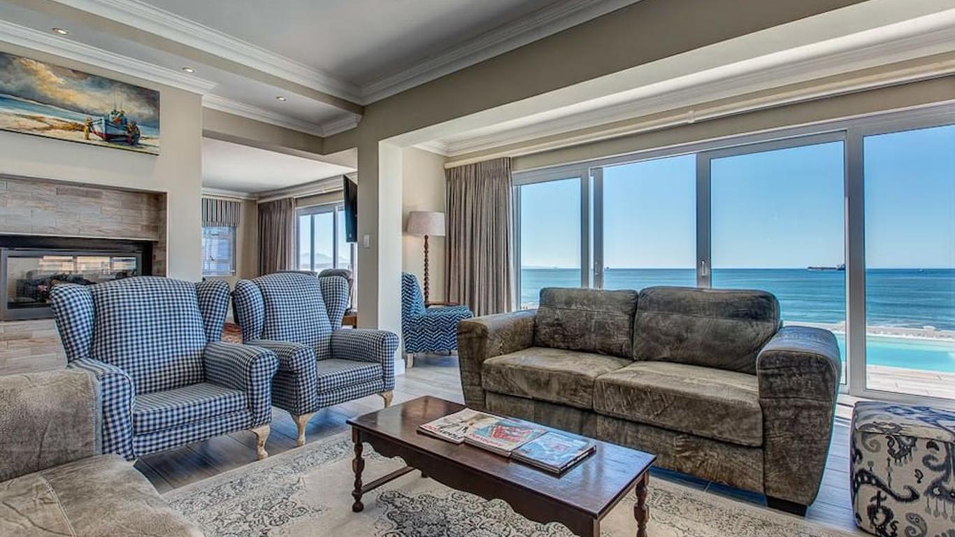 Marine Manor