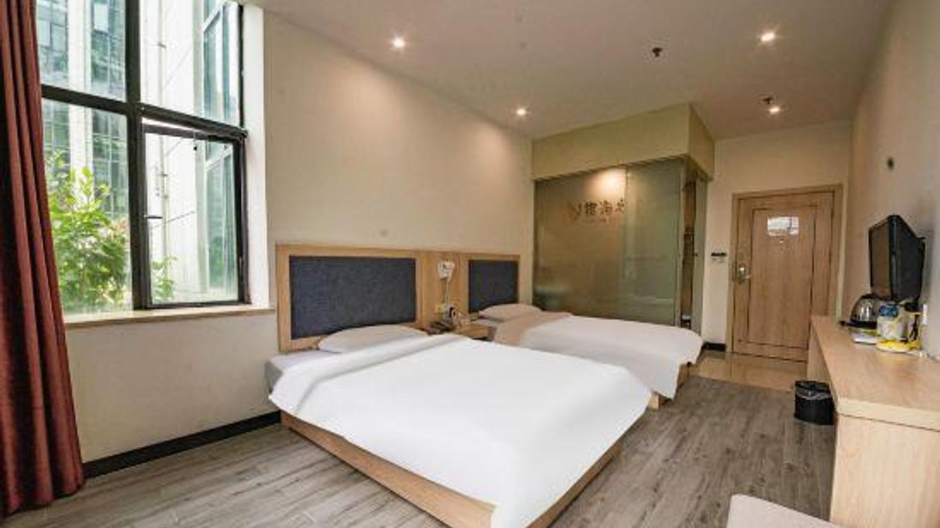 Yinhai Business Hotel