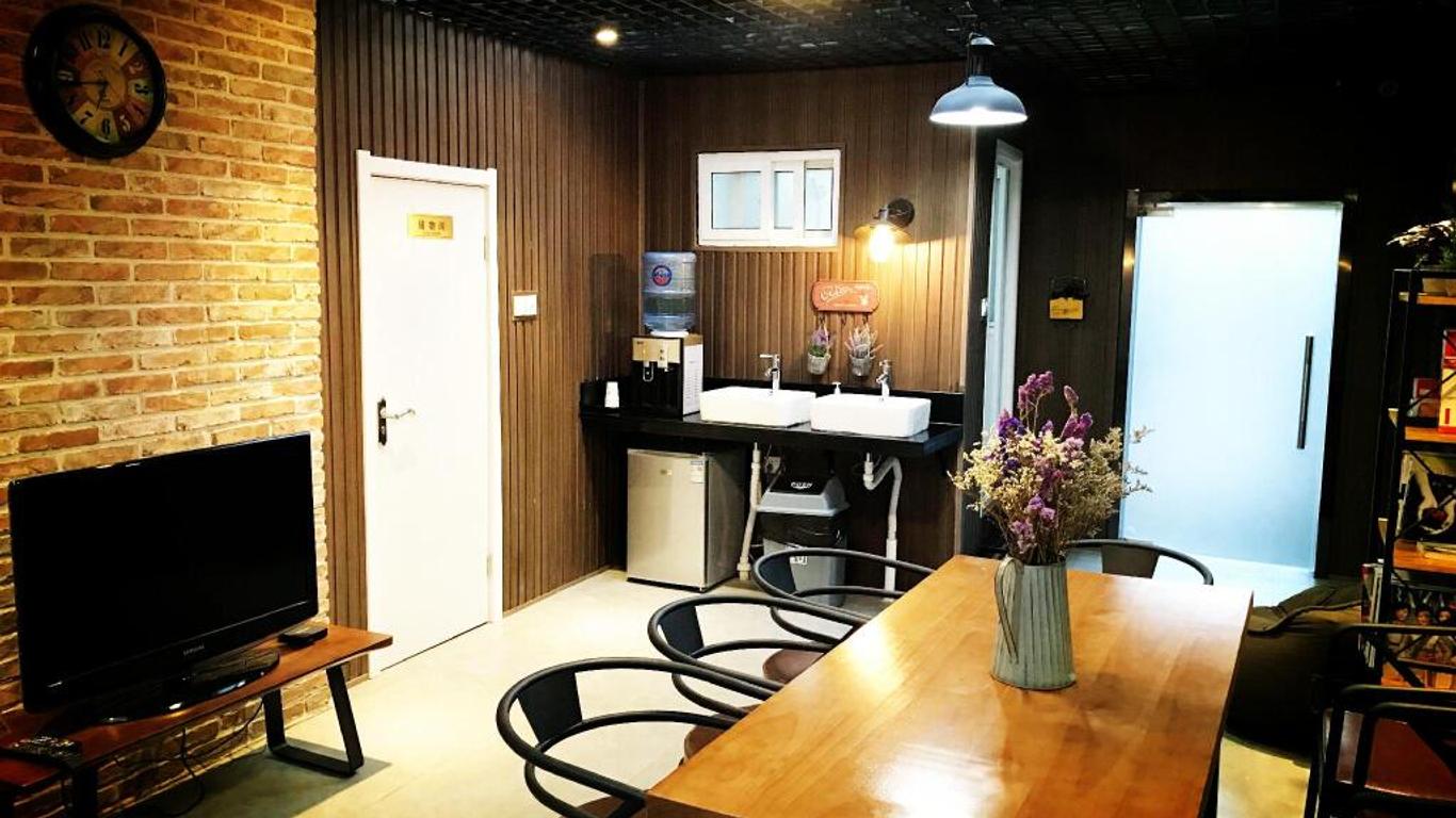 Lantian Garden Hostel
