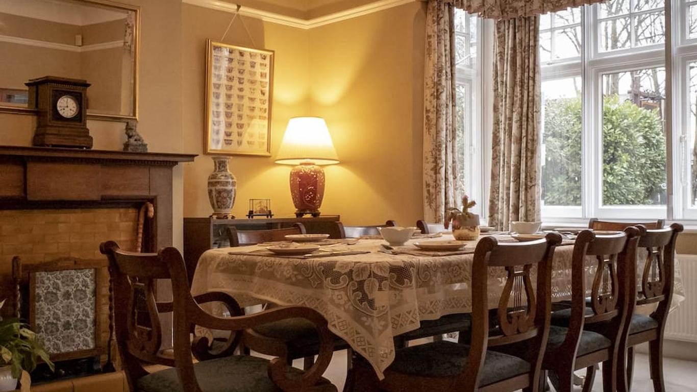 Sandfield Guest House