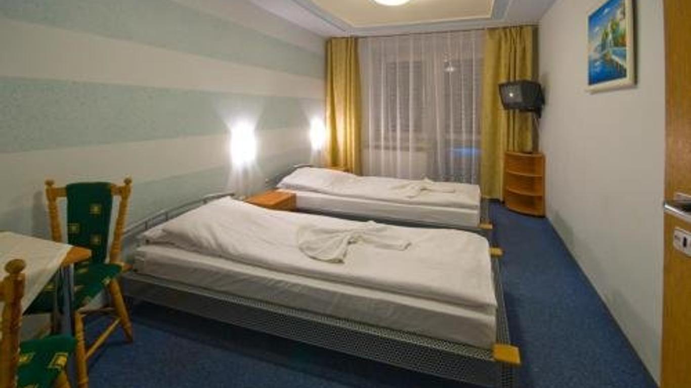 Hotel Kinga