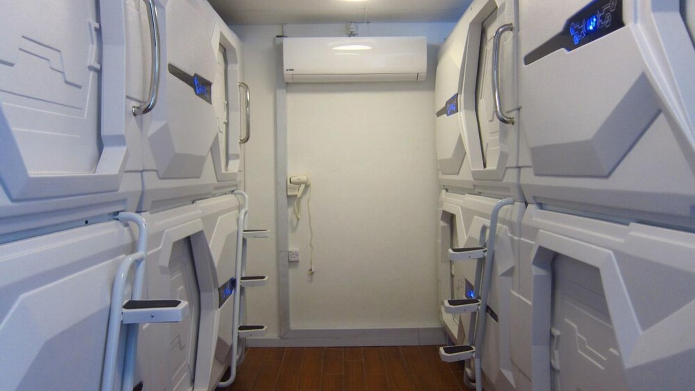 Aloha Capsule Hostel