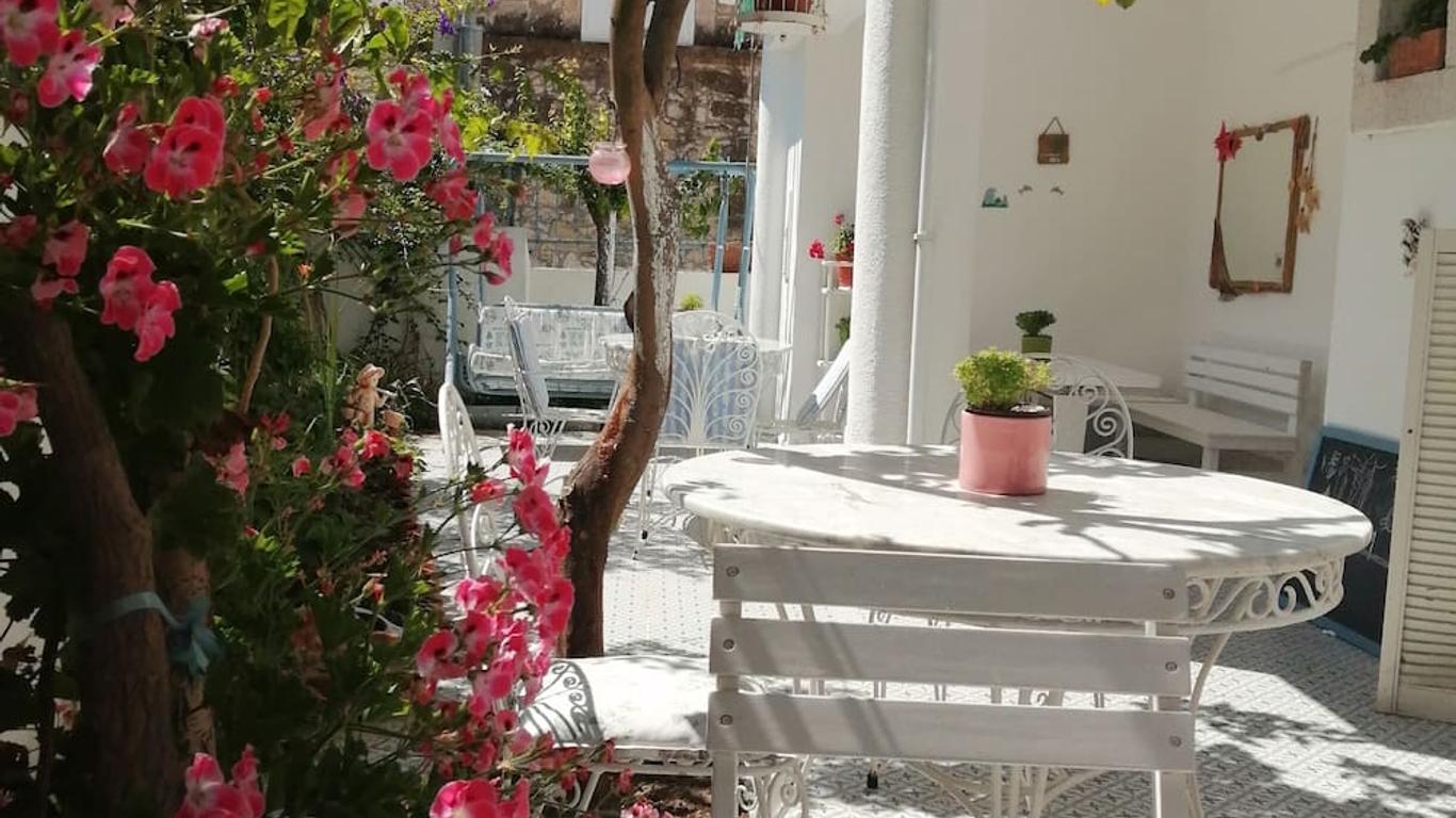 Defne Ev Hotel