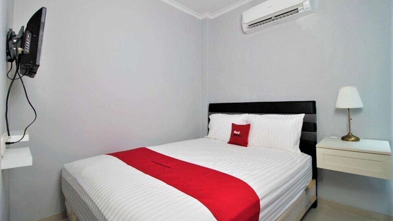 RedDoorz @ Meruya Selatan