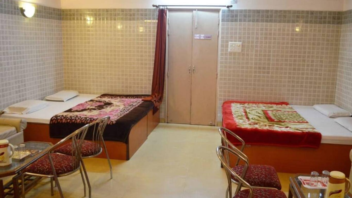 Raj Mahal Hotel