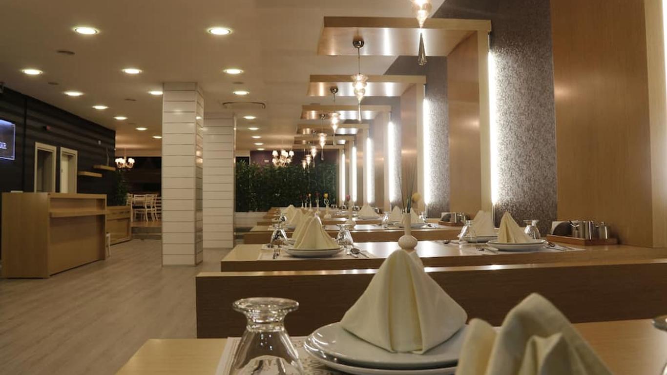 Enar Hotel