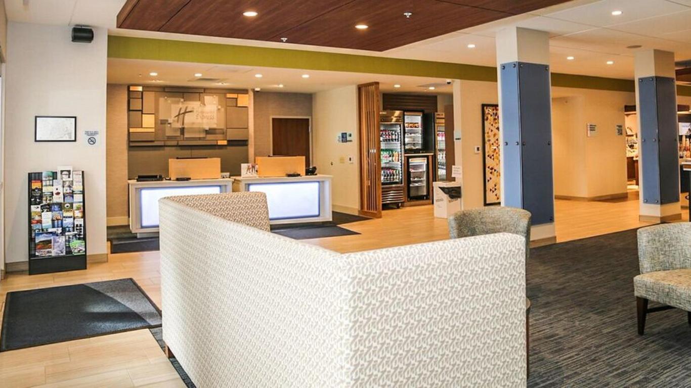 Holiday Inn Express & Suites Kingston-Ulster