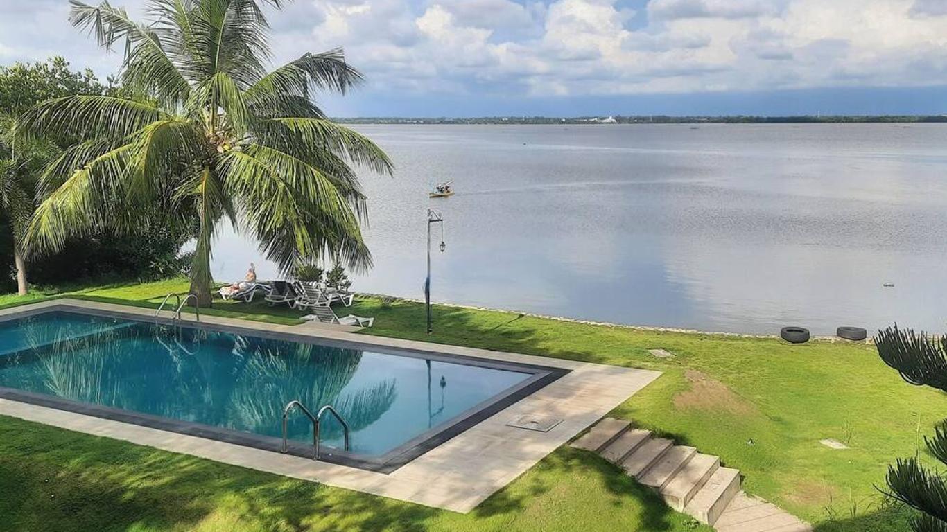Nico Lagoon Hotel