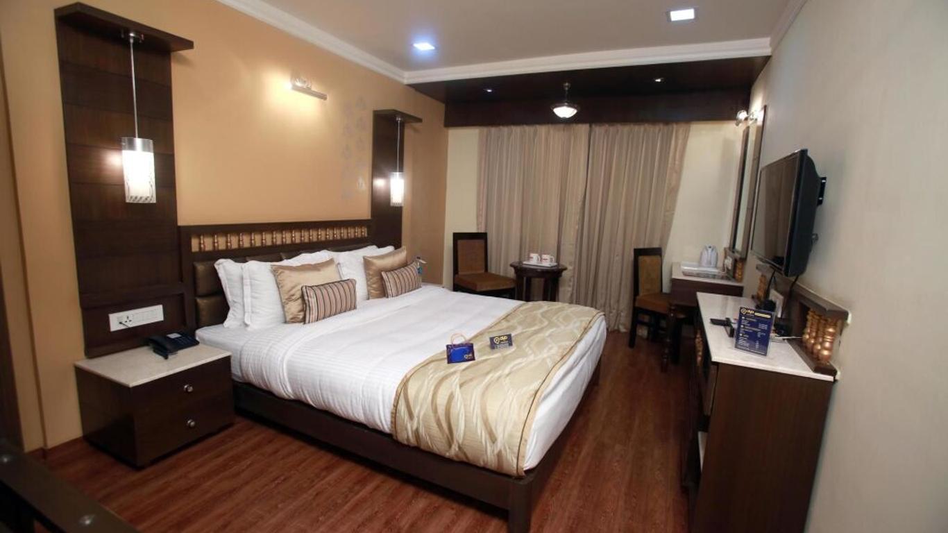 OYO 1395 Hotel Gandhi International
