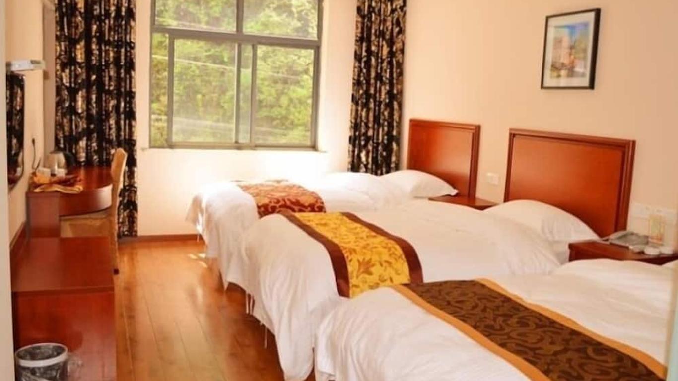 Greentree Inn Huangshan Tangkou Town Scenic Spot South Gate Transfer Center Hotel