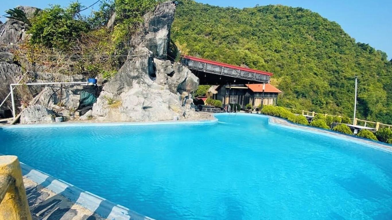 Cat Ba Mountain View