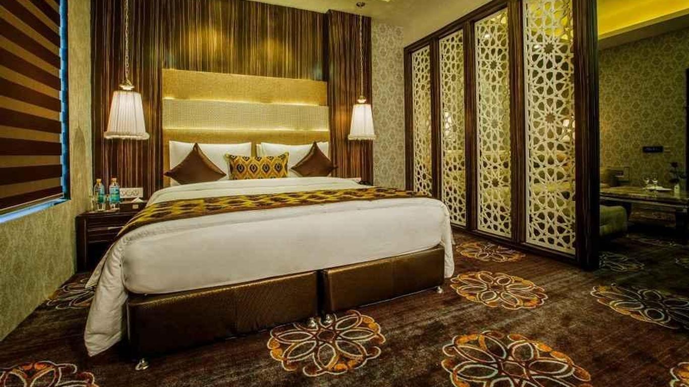 Palette - Hotel Savvy Grand