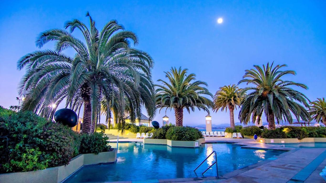 Hippocampus Resort & Spa