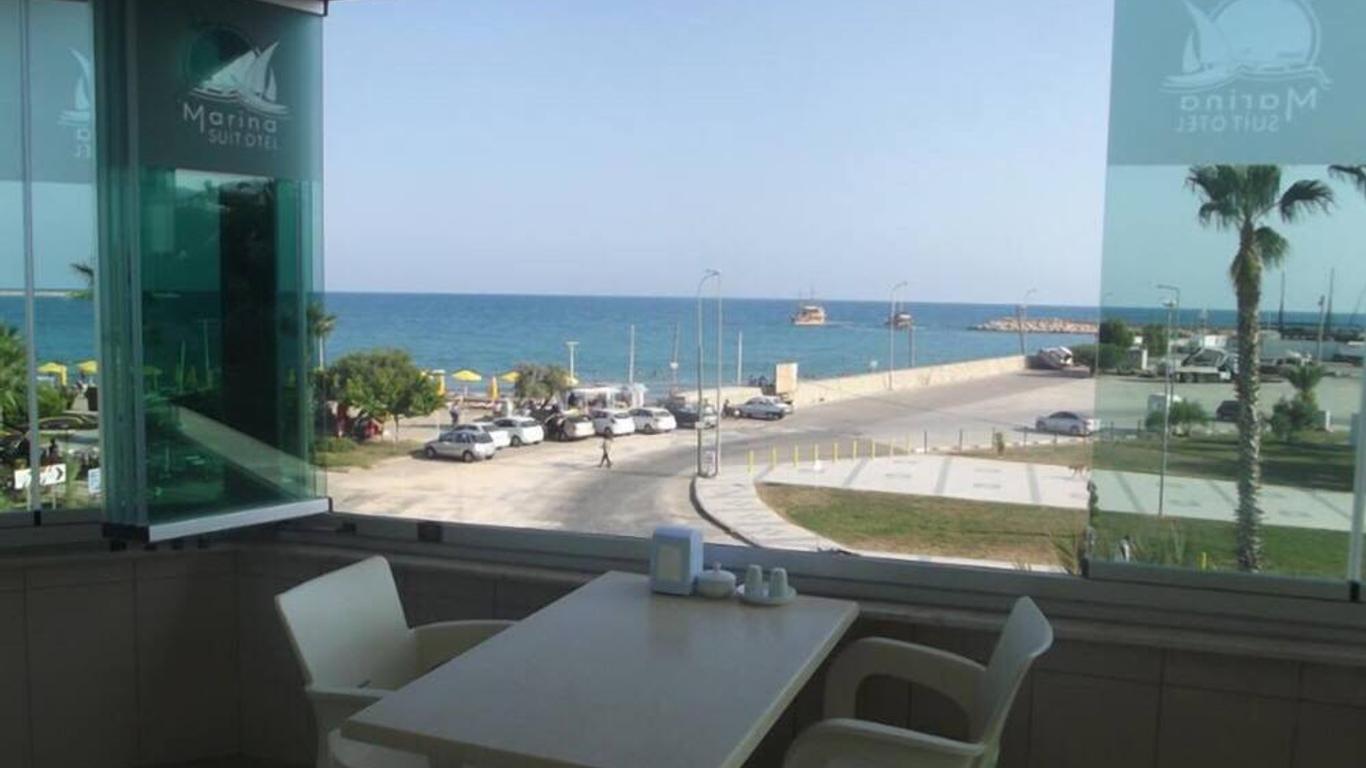 Marina Suite Hotel