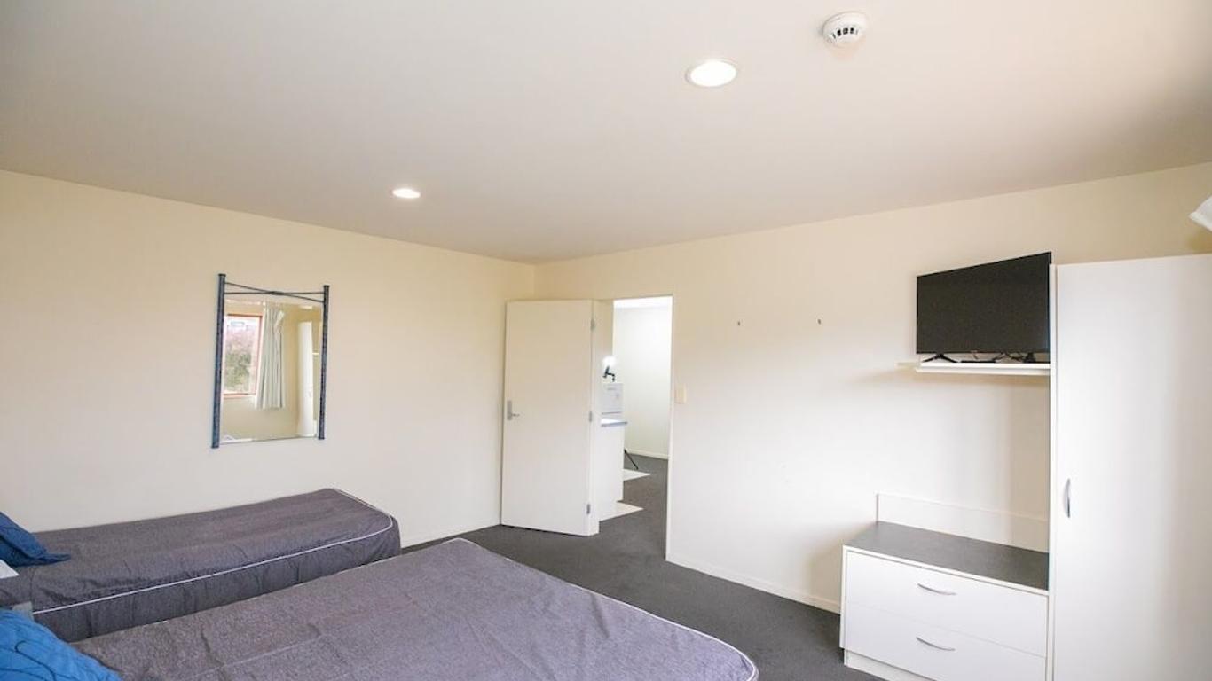 Albany Executive Motor Inn