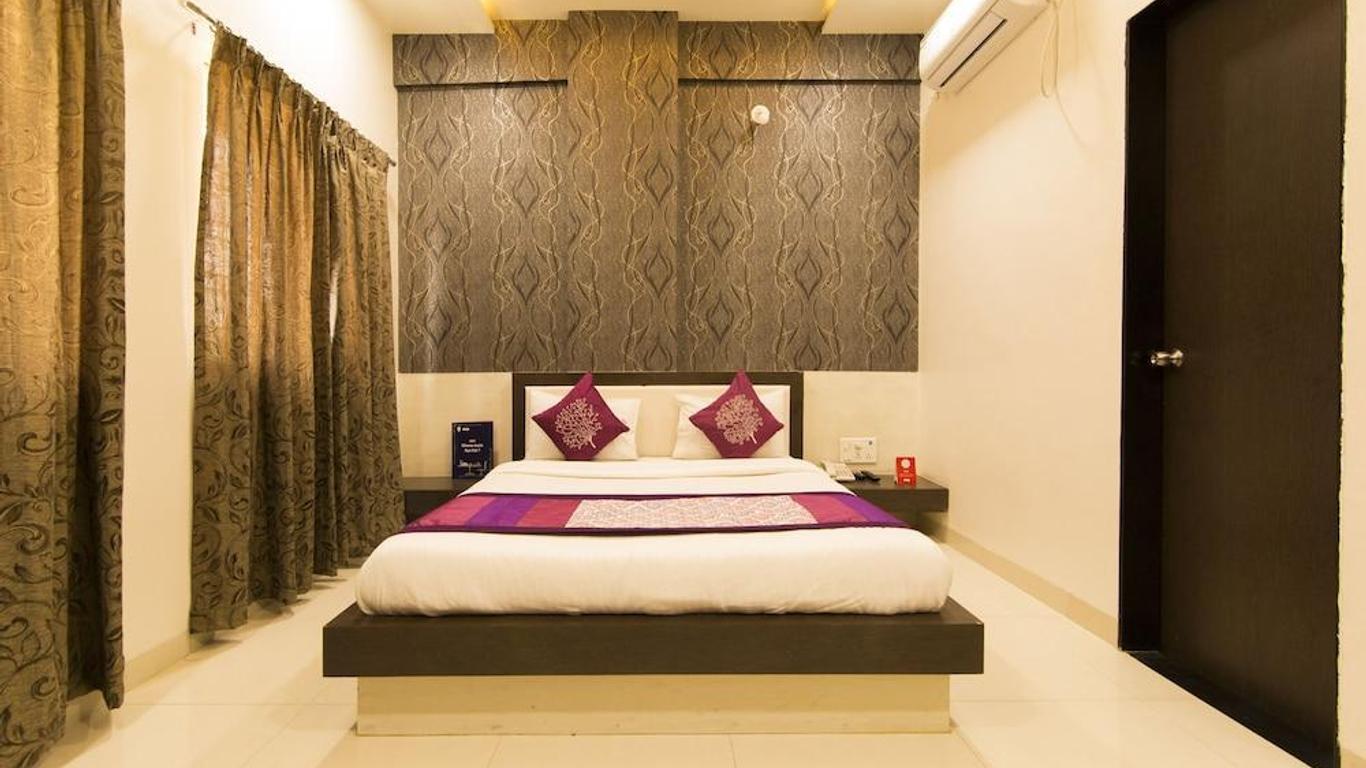 OYO 8717 Everest Inn Hotel