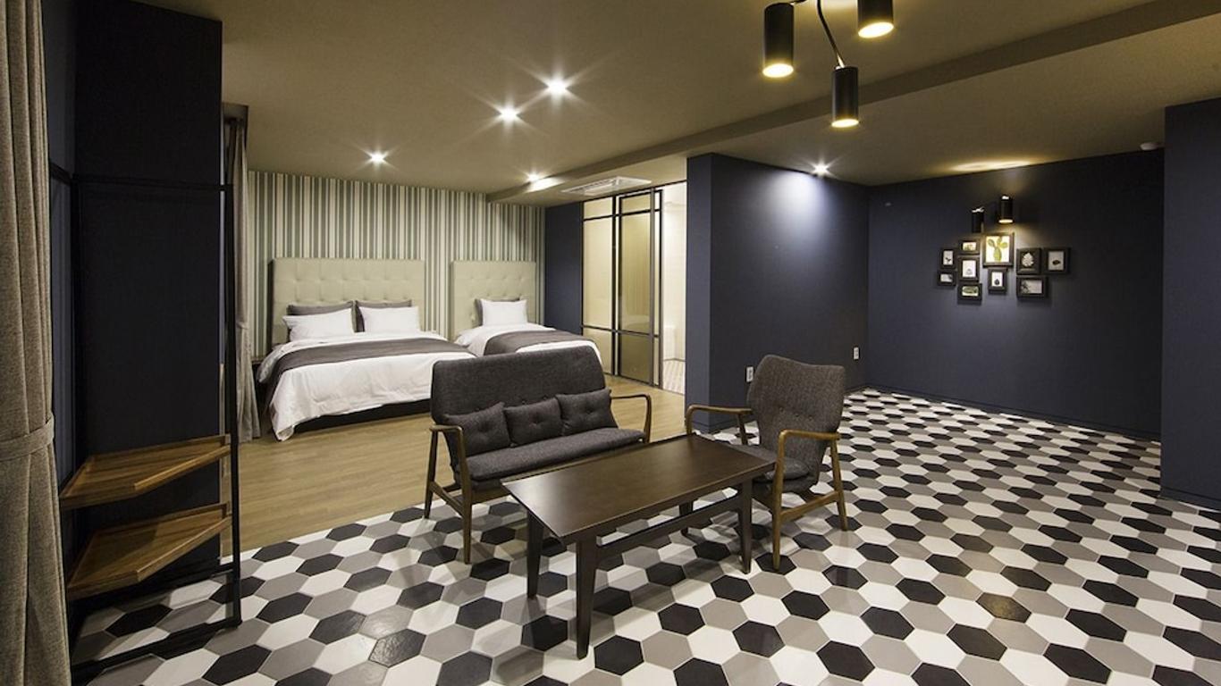 Hotel Brown Dot Waterpark