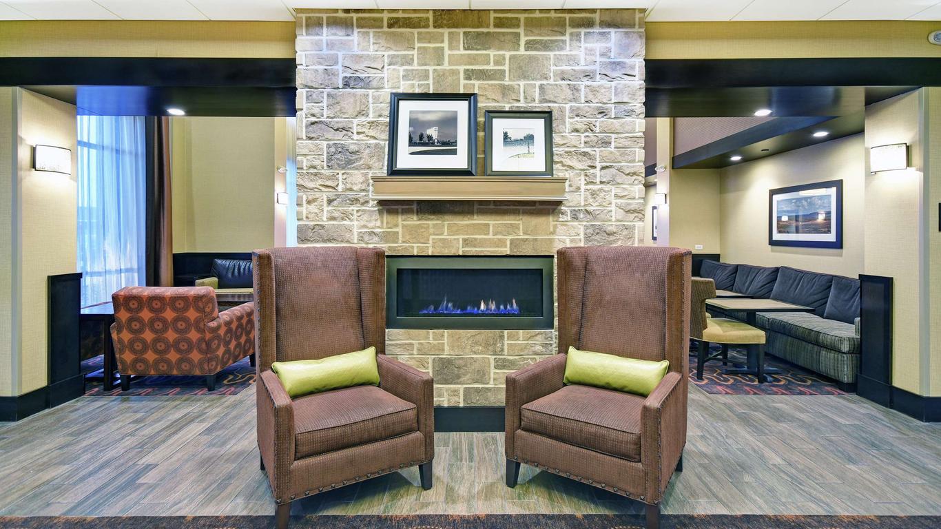 Hampton Inn & Suites Milwaukee/Franklin