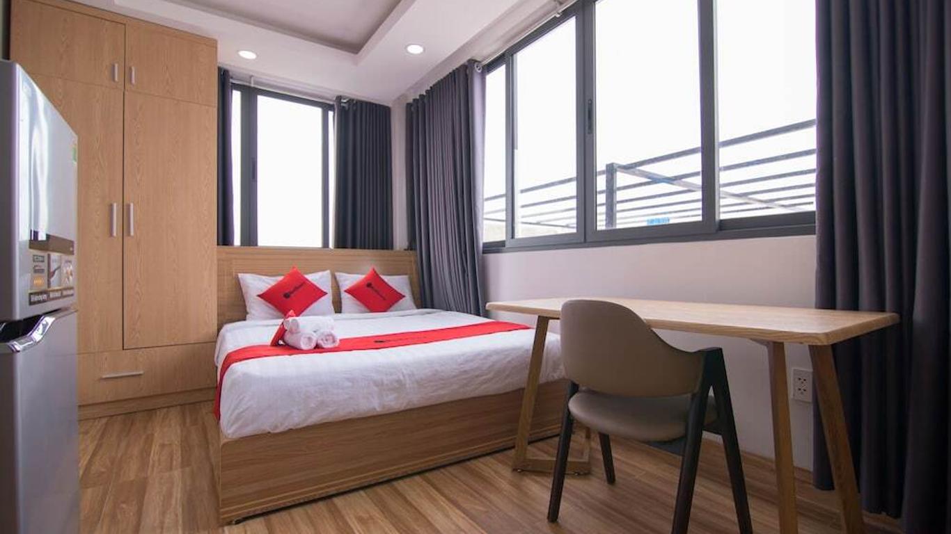 RedDoorz Premium near E-Town