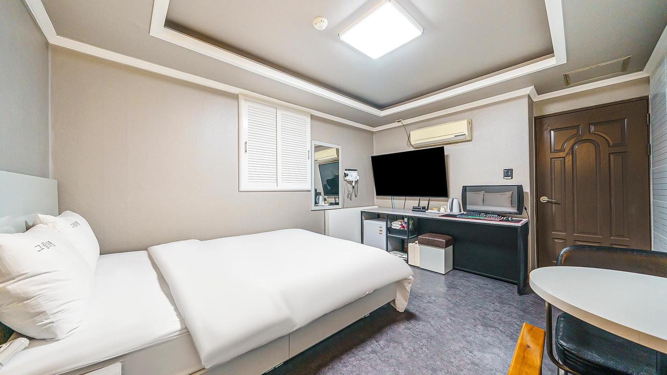 Dapsimni Hotel Grim