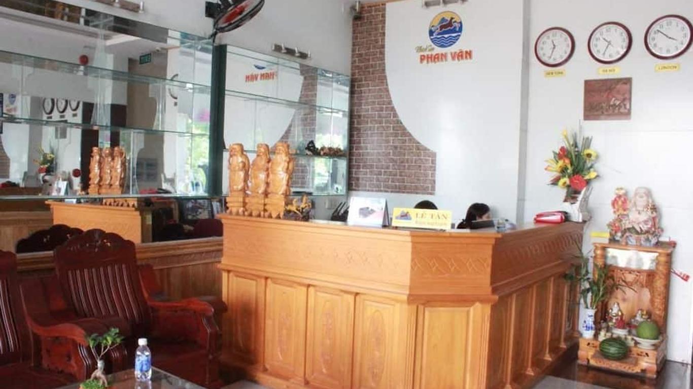 Phan Van Hotel