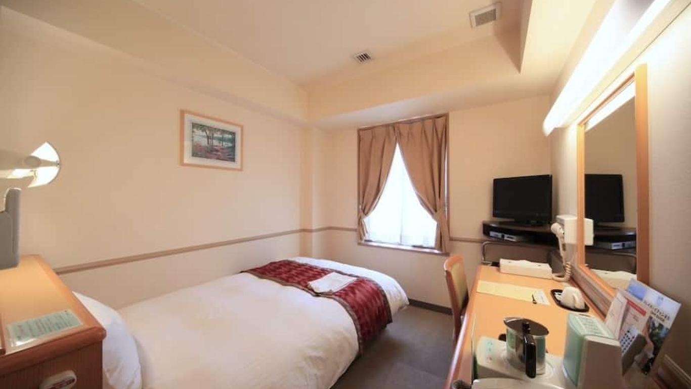 Life Inn Tsuchiura Station East