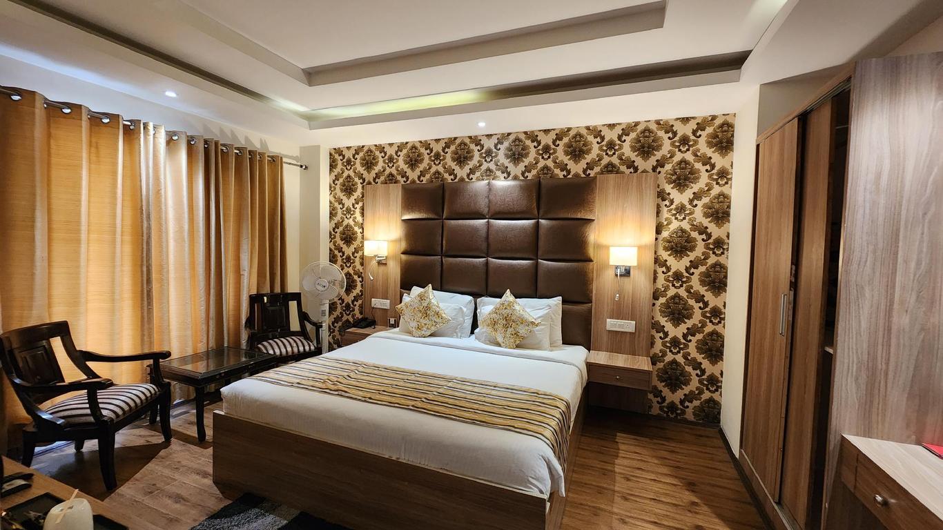 Hotel Avishi Greens, Manali