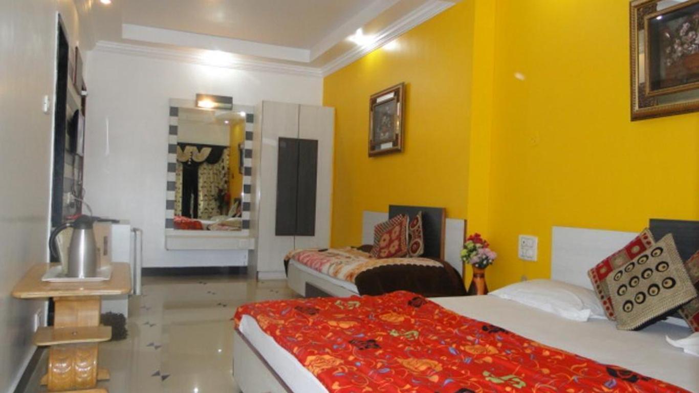 Hotel Parash New