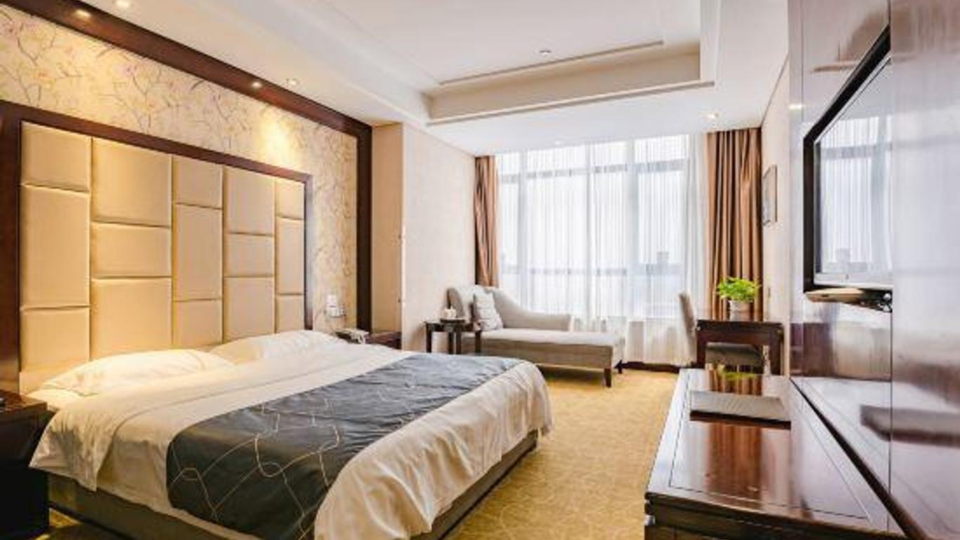 Huangguan Business Hotel