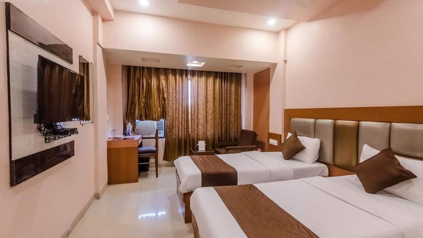 OYO Hotel Sarovar Grand