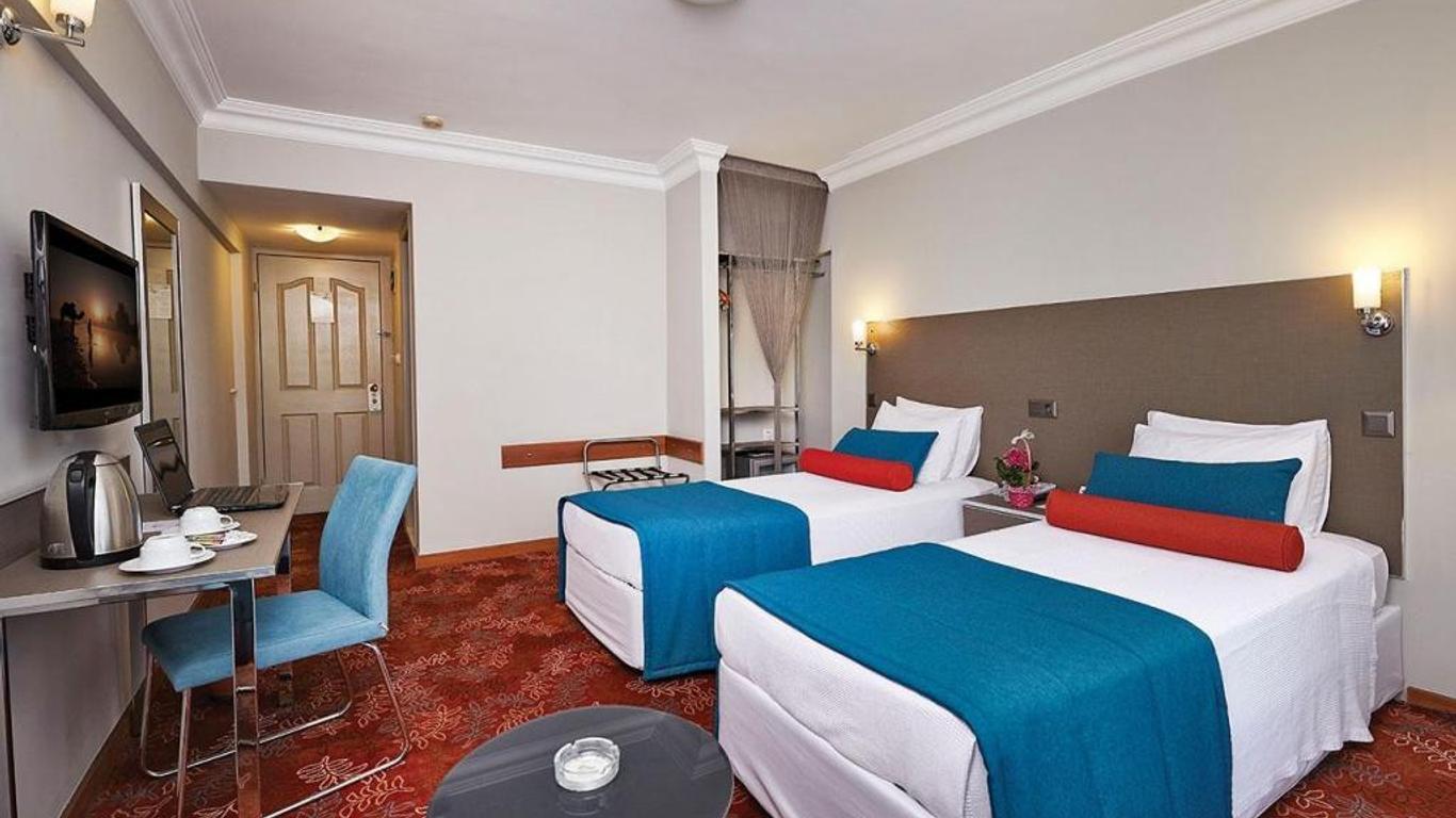 Arma Hotel