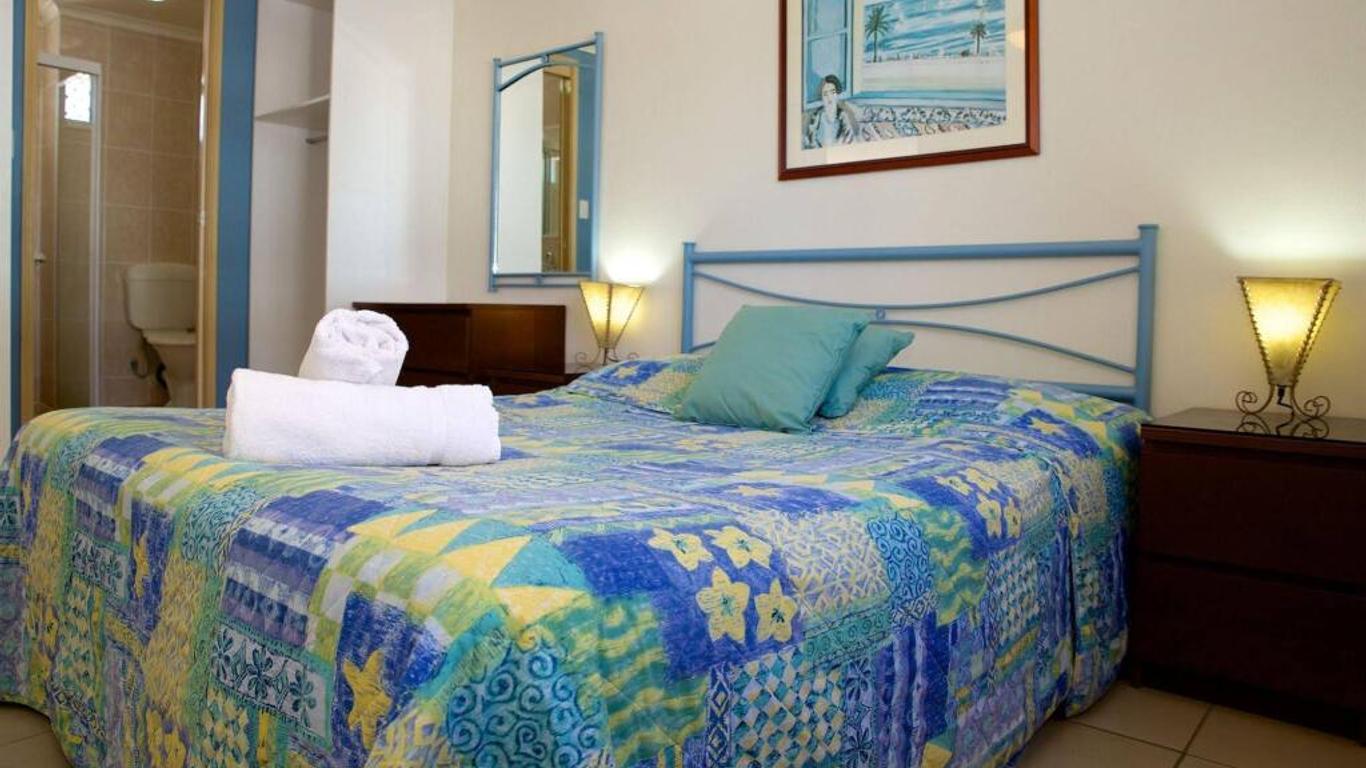 Raffles Royale