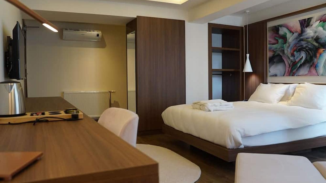 Tn & Co Hotel